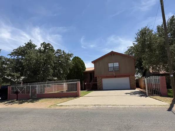 108 E 20th St APT A, Crane, TX 79731