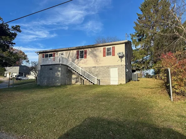 136 Lively St, Fayetteville, WV 25840