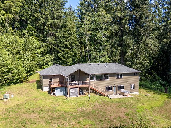 2nd image of 3585 Aldercrest Rd