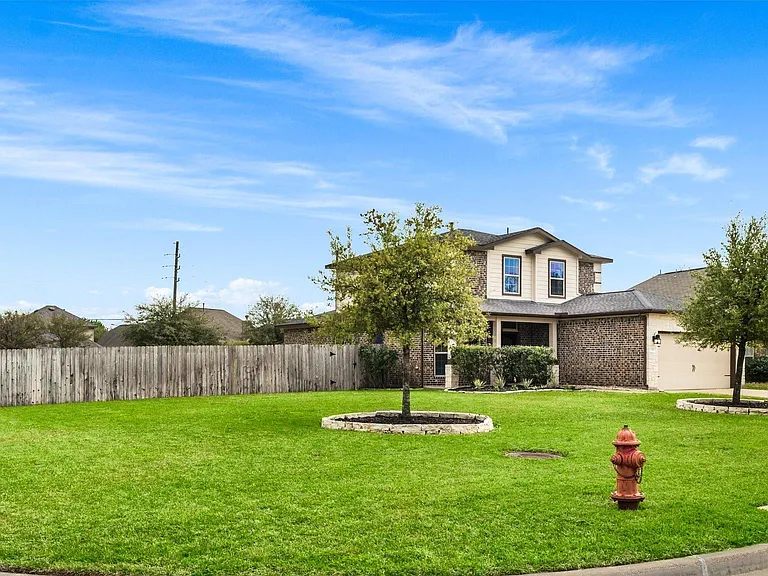 328 Country Crossing Cir — Photo 2