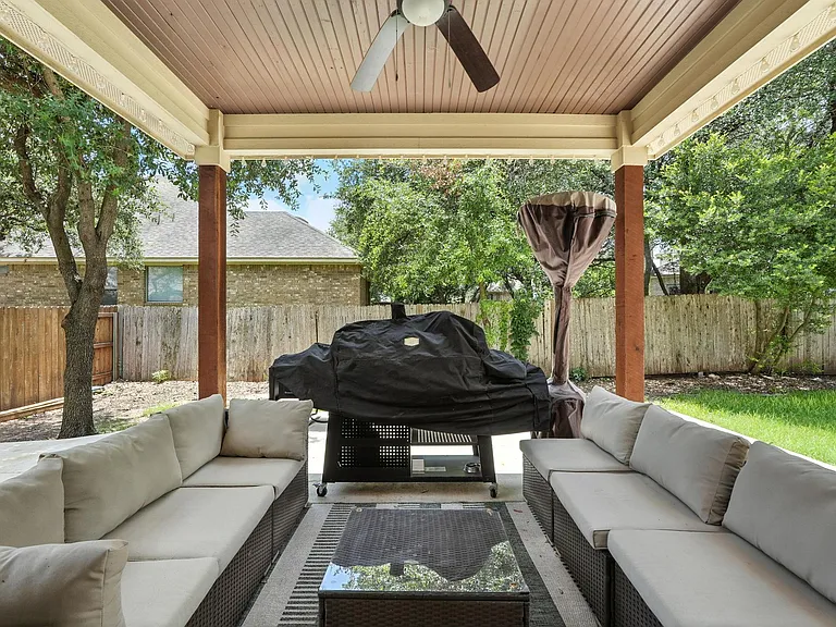 1802 Misty Ridge Dr — Photo 23