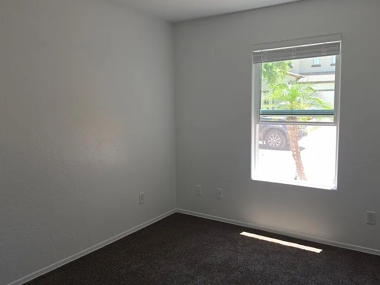 2068 E Andalusian Loop — Photo 10