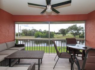 600 Valley Stream Dr APT F9, Naples, FL 34113