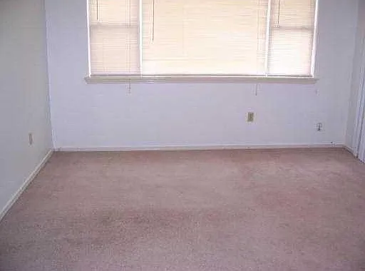 2 bed, 2.5 bath, 1500 sqft, $1,700 — Photo 4