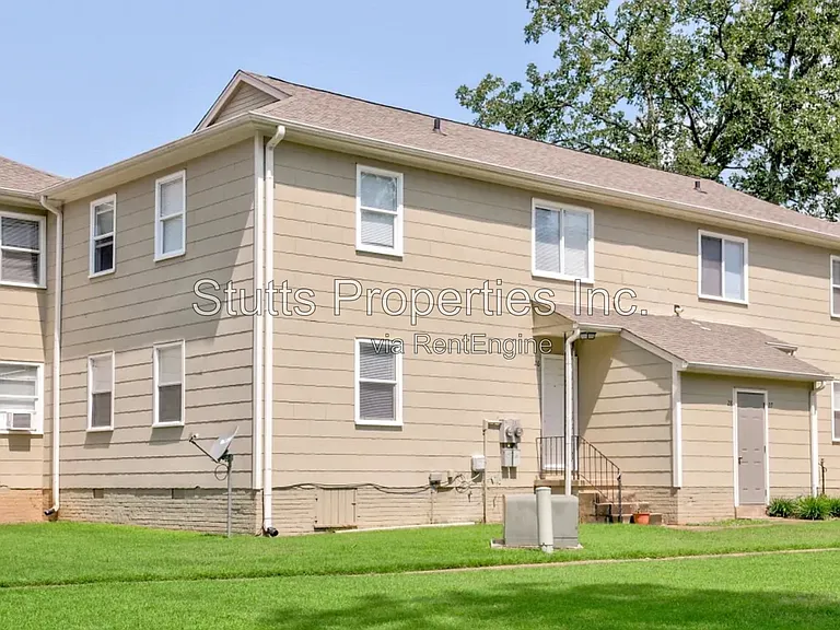 1246 Graham Ave #23 — Photo 8