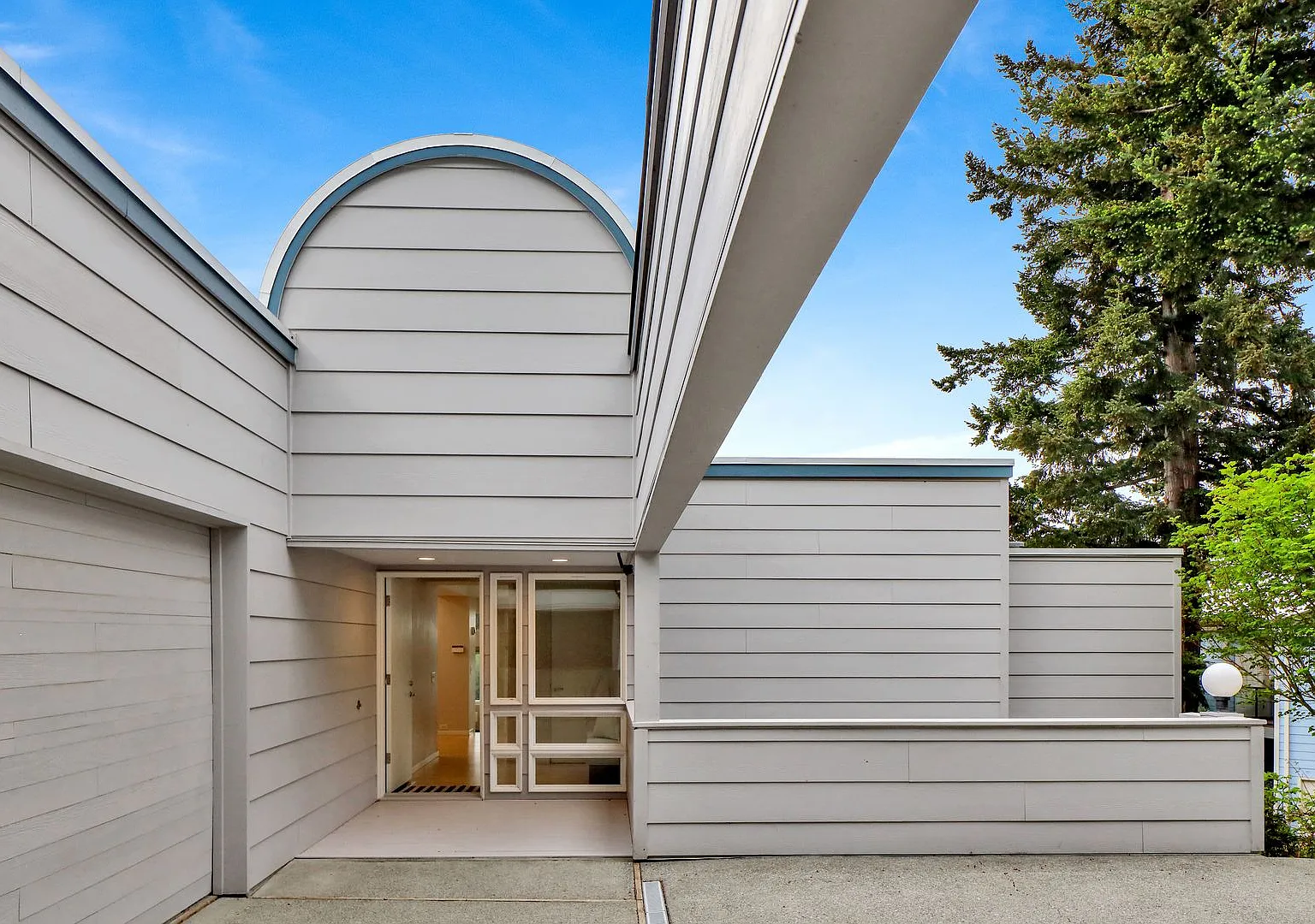 213 Sea Pines Ln -Luxury Home — Photo 3