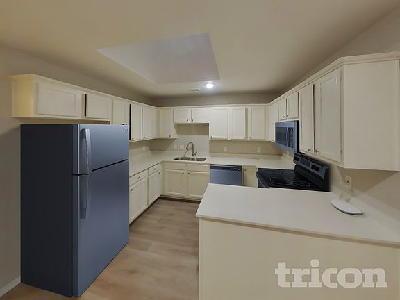 5th image of 4710 Grovetree Ln
