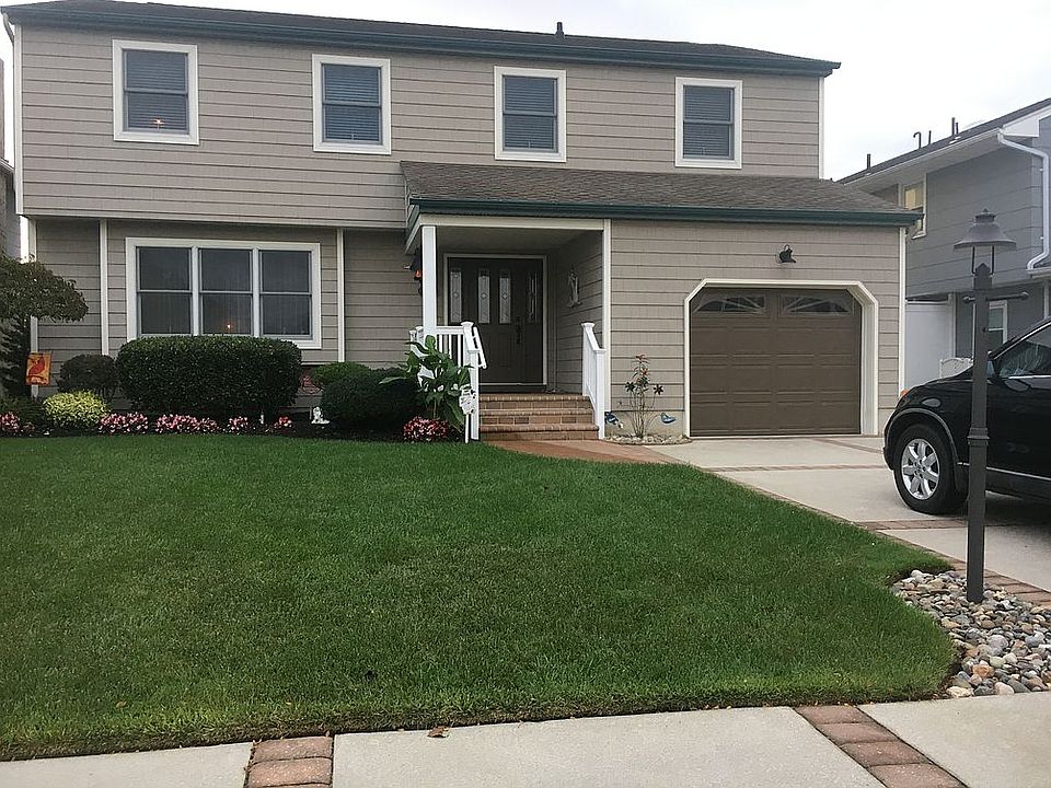 1st image of 3 Grenada Ln
