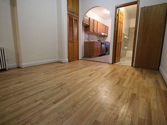 3rd image of 772 Amsterdam Ave APT 1S