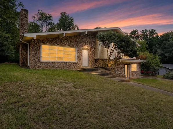335 W Lakewood St, Nacogdoches, TX 75965