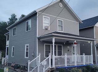 724 Lackawanna Ave, Mayfield, PA