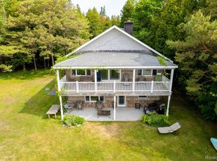 57 W Densmore Dr, Saint Ignace, MI 49781