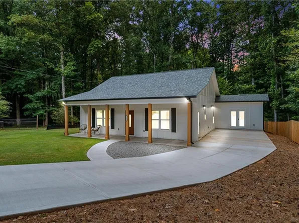 1337 Fairfield Dr, Lilburn, GA 30047