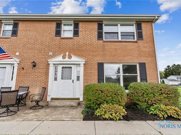 1320 Oxford Ln #36, Fostoria, OH 44830
