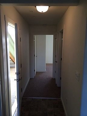 3rd image of 1017 SE 12th Ave APT 106