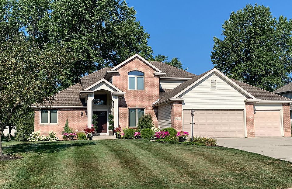 Great curb appeal!