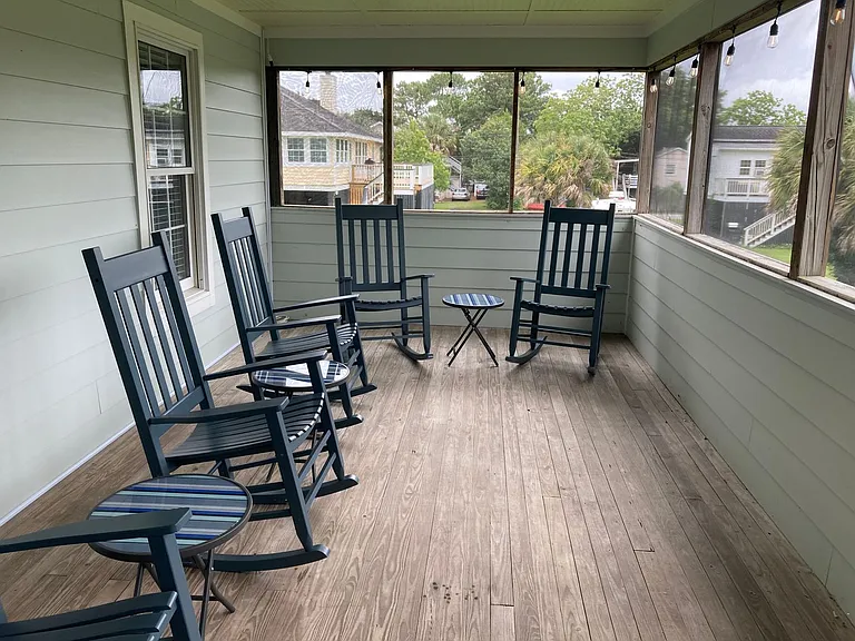 2108 Ion Ave — Photo 20