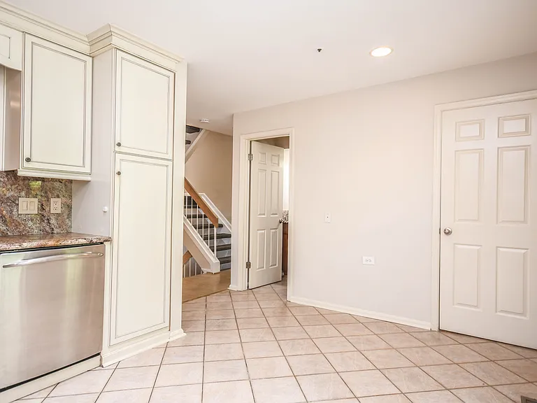 5918 Edson Ln — Photo 31