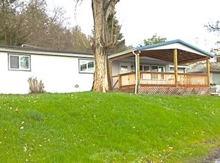 854 NW Hill Ave, Roseburg, OR