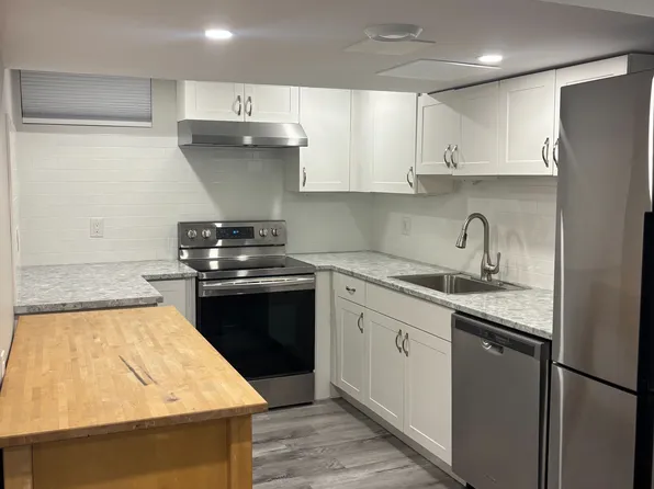 38 Manor Rd, Saint Catharines, ON L2N 3B5