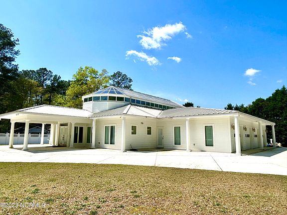 3rd image of 921 Gilchrist Street