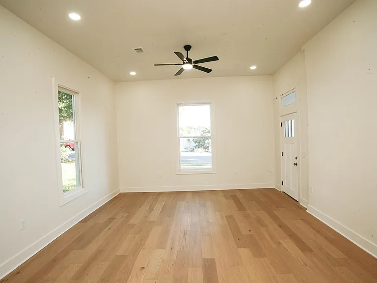 2324 W Daisy L Gatson Bates Dr #2 — Photo 13