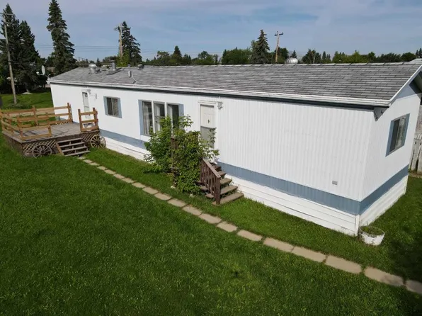4527 47th Ave, Mayerthorpe, AB T0E 1N0