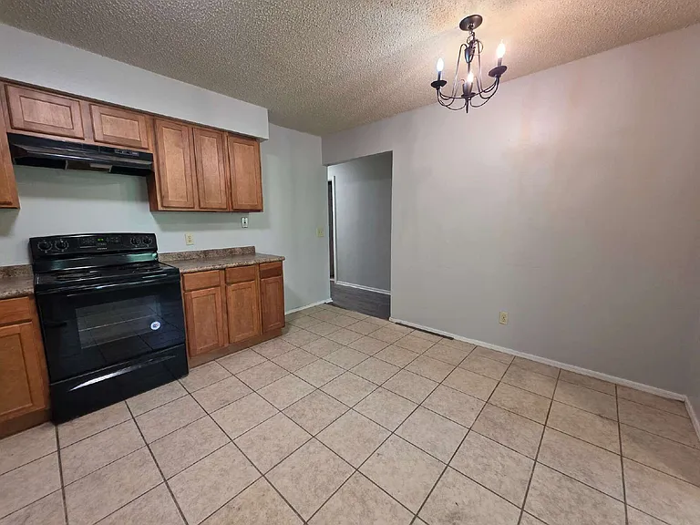 1008 Turtle Creek Dr — Photo 13