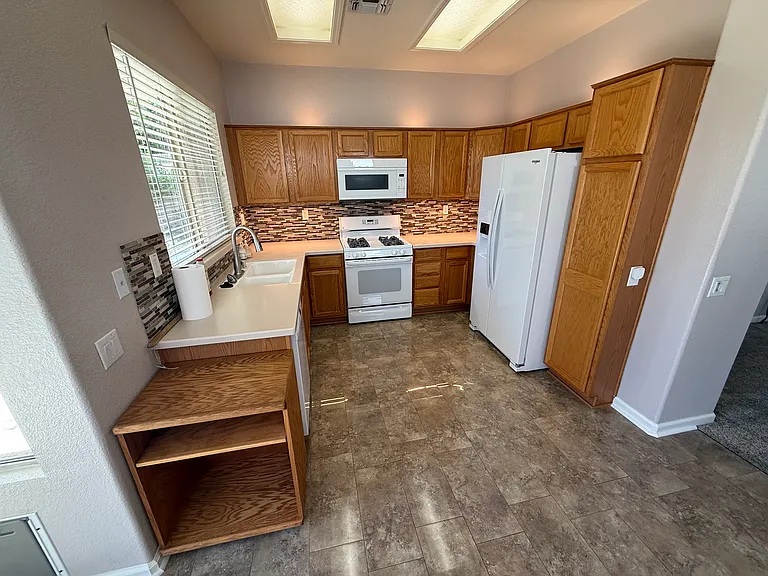 2081 Stepping Stone Ln — Photo 9