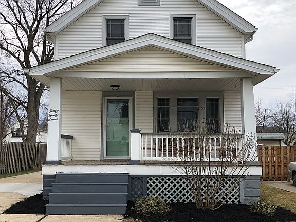 2nd image of 3027 Russell Ave