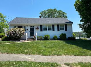 115 Midland Dr, Waltham, MA 02451