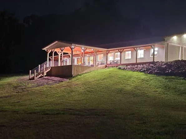 19550 Washington Rd, Morley, MI 49336