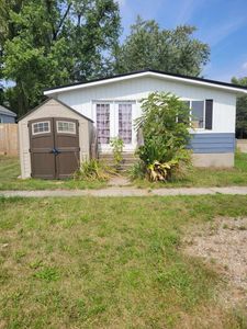 100 McKinley St, Houghton Lake, MI, 48629