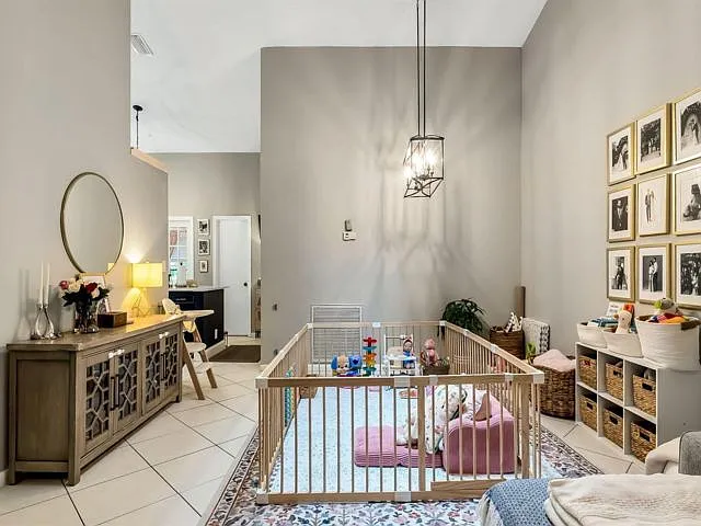 4335 Palm Forest Dr N — Photo 5
