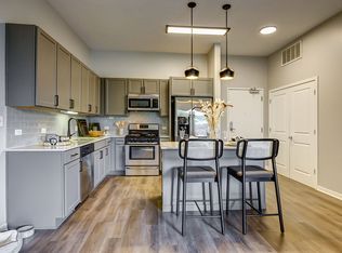 Reserve at Glenview, Glenview, IL 60025