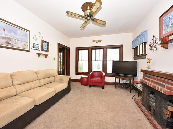 5th image of 126 Willow Ln