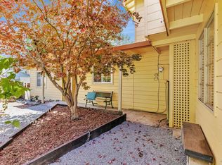 1100 Crest Dr, Santa Rosa, CA 95404