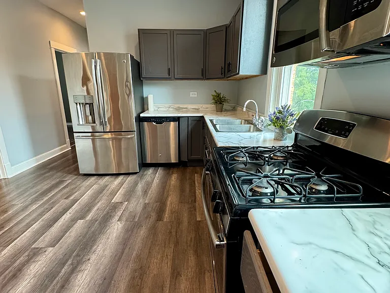 2424 N Lorel Ave #2 — Photo 1