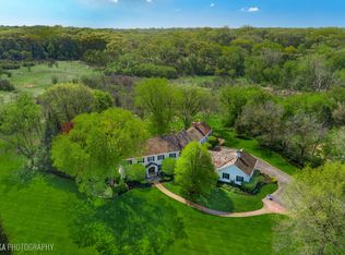 357 Deepwood Rd, Barrington, IL 60010