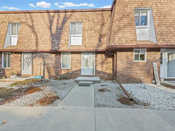 2636 Keewahdin Rd APT 10, Fort Gratiot, MI 48059