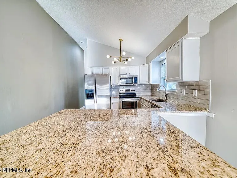259 Riberia St #A — Photo 5