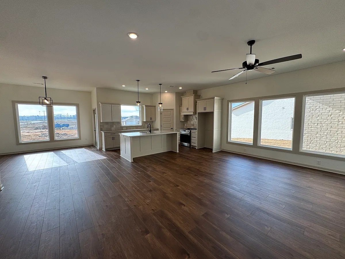Building Photo - 117 Kelton Ln
