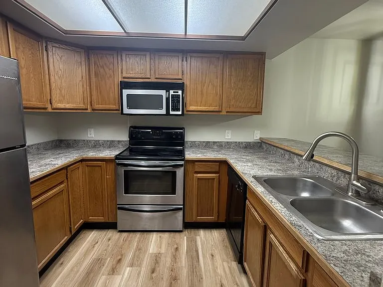 2805 Cowles St #3 — Photo 4