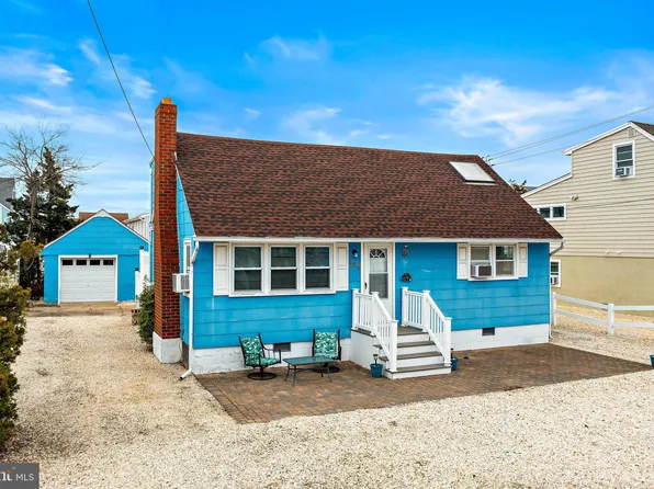 309 W 16th St, Ship Bottom, NJ 08008
