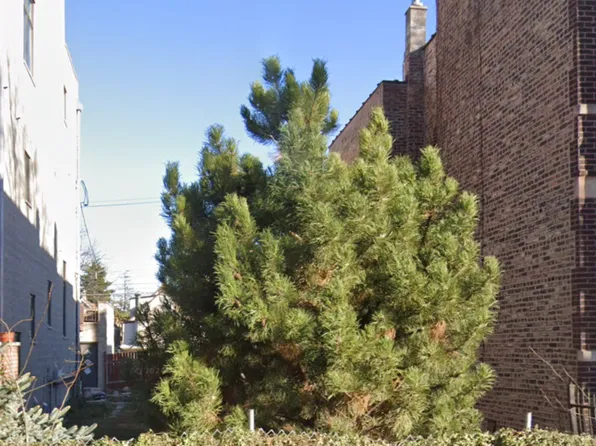 3713 S Damen Ave, Chicago, IL 60609