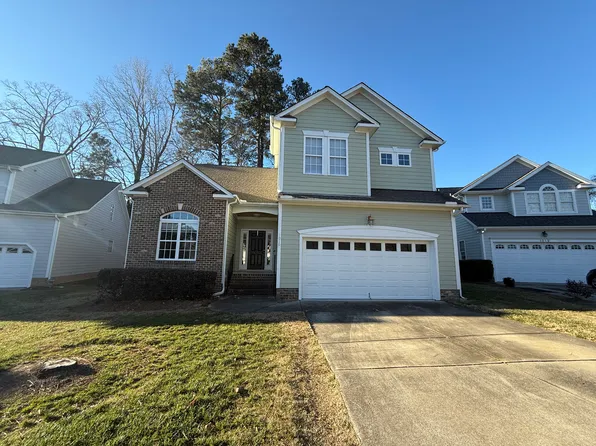 1016 Turnberry Ln, Clayton, NC 27520