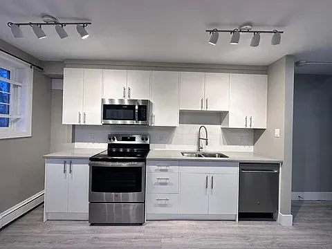 10635 114th St NW — Photo 2