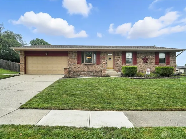 825 Merry John Dr, Miamisburg, OH 45342