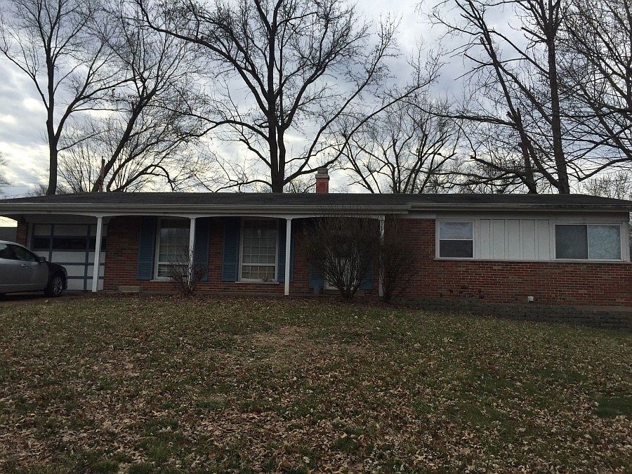 1st image of 784 Chevron Dr