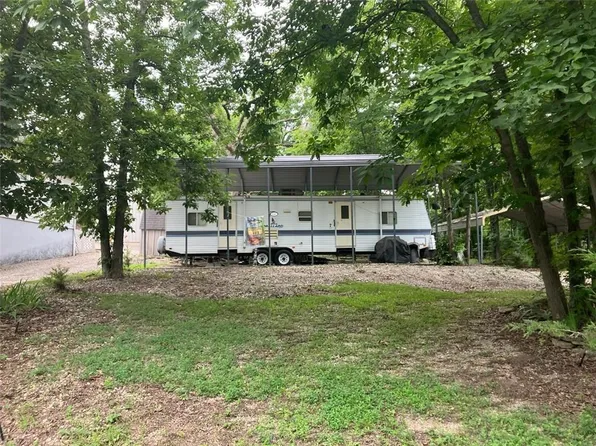 18 & 22 E Crestwood Cir, Lacygne, KS 66040